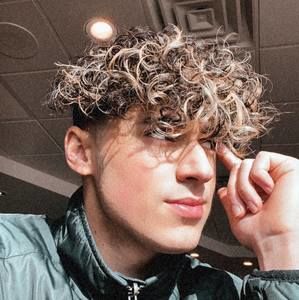 Meet your Posher, Dylan